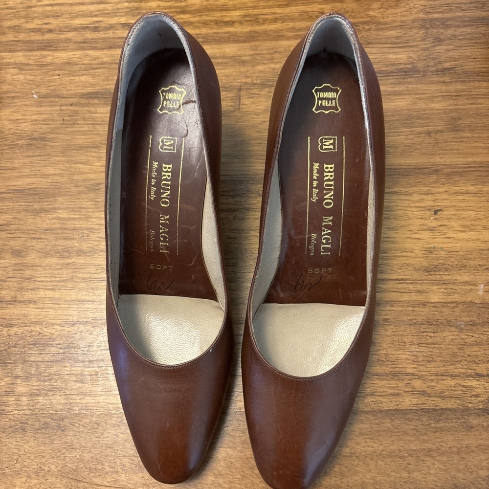Bruno‎ Magli Brown Leather Pumps 6 AA Shoes 2 Inch Sensible Heels Vintage